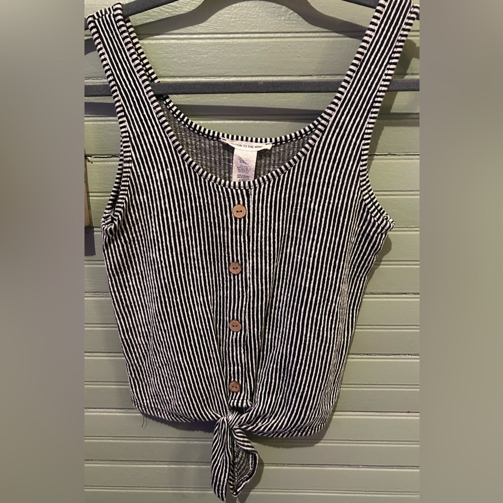 Caution in the Wind black/white striped tank top size small